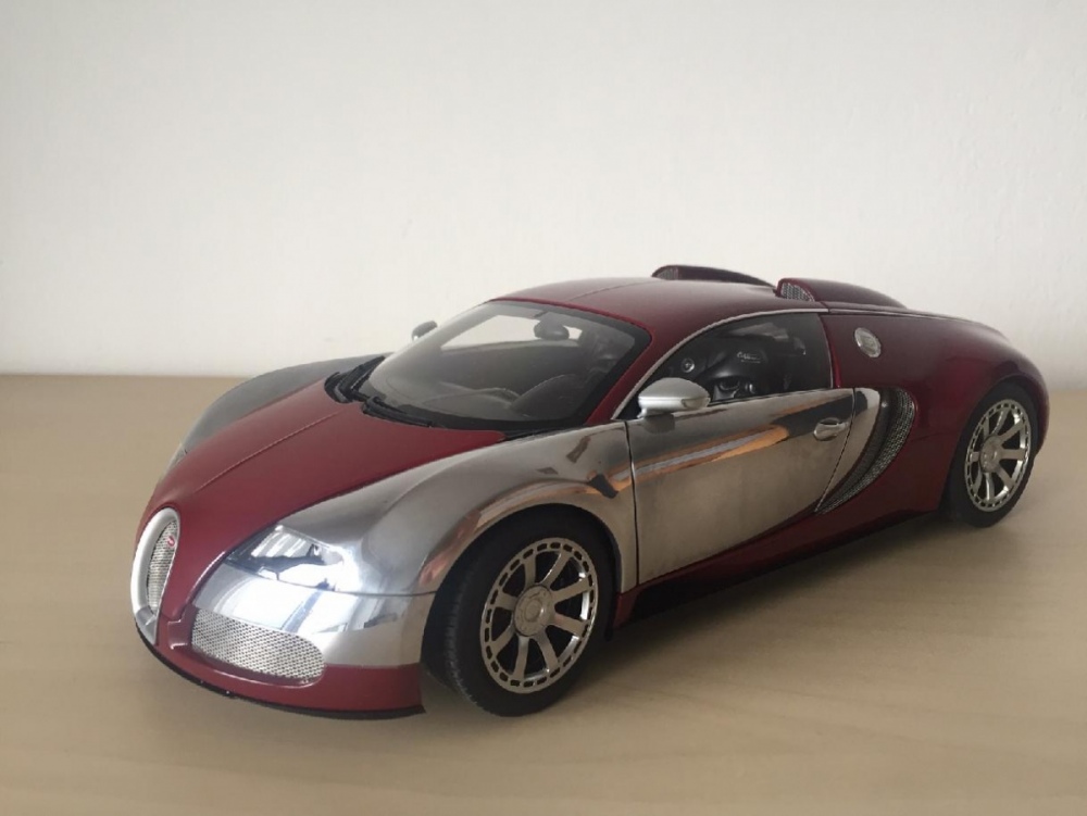 Veyron.jpg