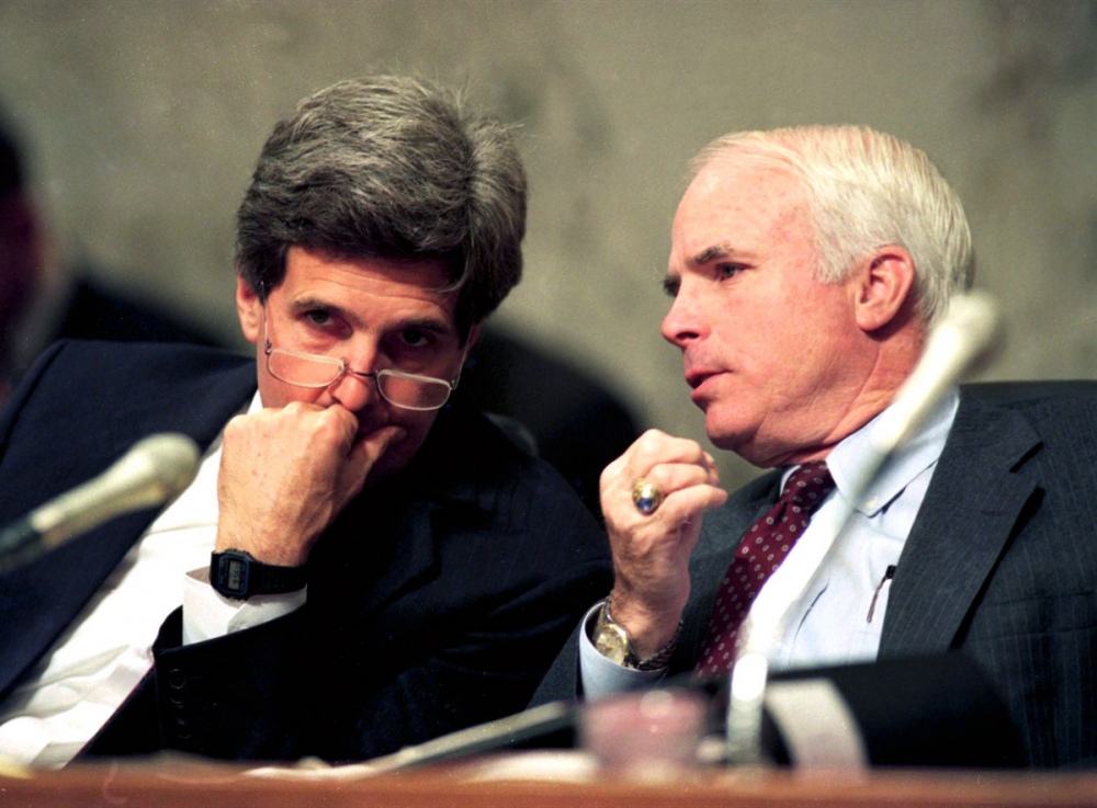 Senator-John-Kerry-and-Senator-John-McCain-1992.thumb.jpg.c03221193d258bea359da2e175bc5b63.jpg