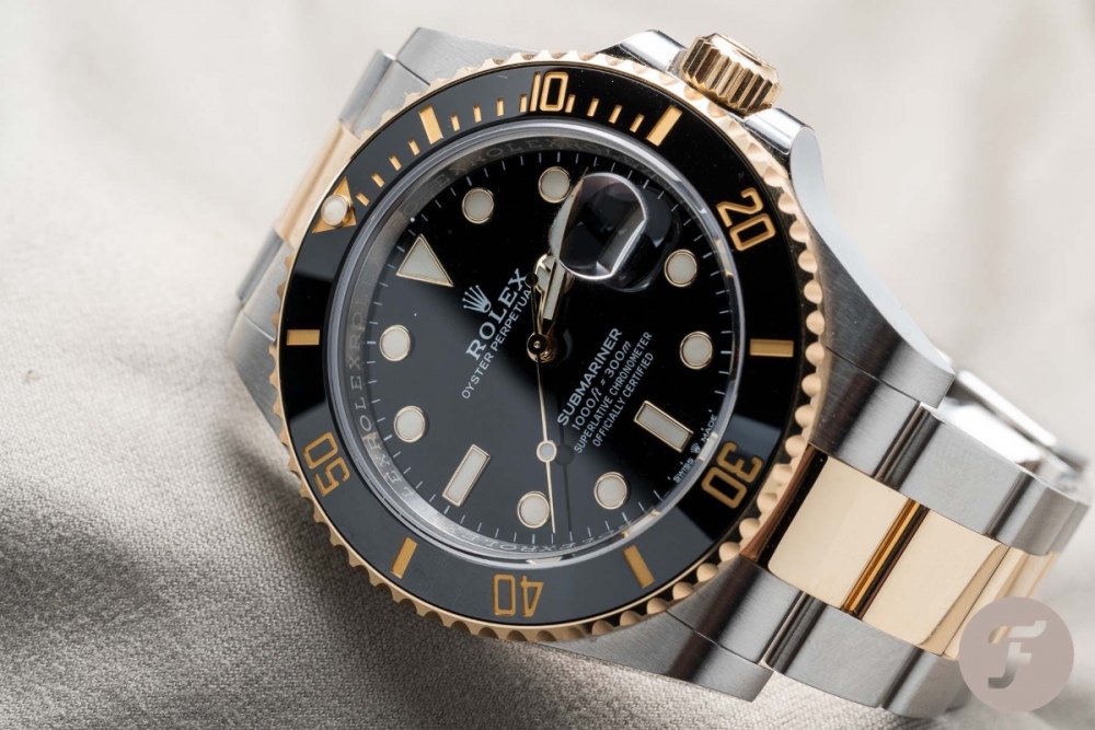 Rolex-Submariner-126613LN.002.jpg