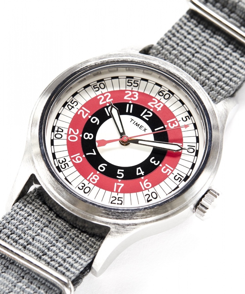 THE-MOD-WATCH-GREY-05_R_2000x.jpg