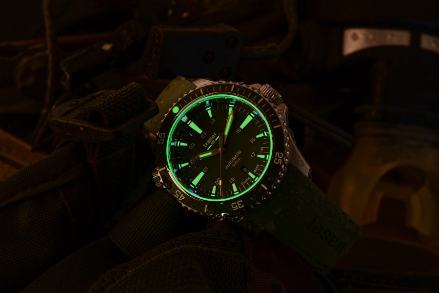 7217--traser-p67-diver-automatic-t25-green-evening2.jpg.c0369e894fd85a52684c7e211efb010c.jpg