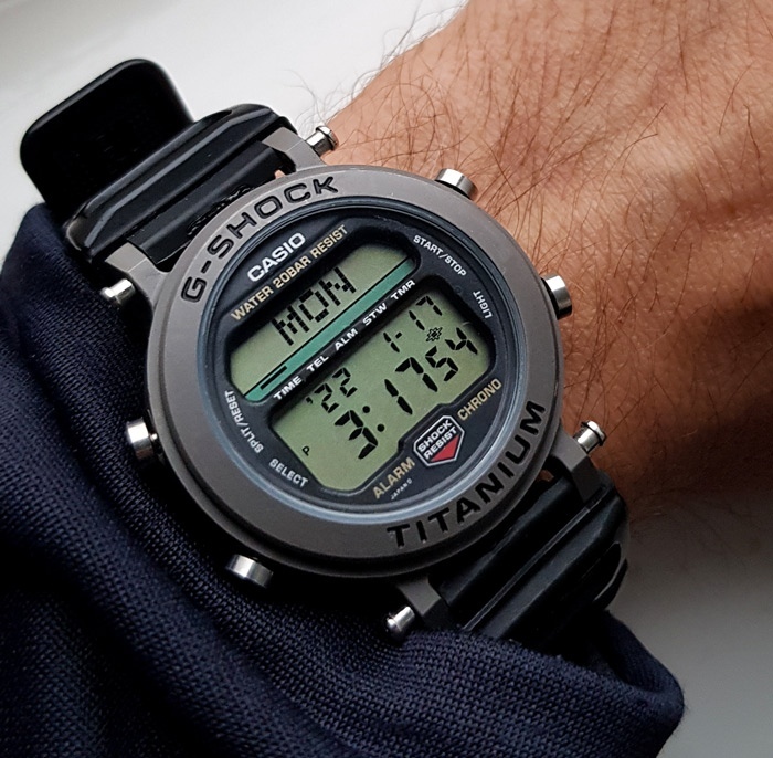 Casio-MRG1-DarkGrey-lo.jpg.68b49ee05dc188aeca5970824abc3ef3.jpg