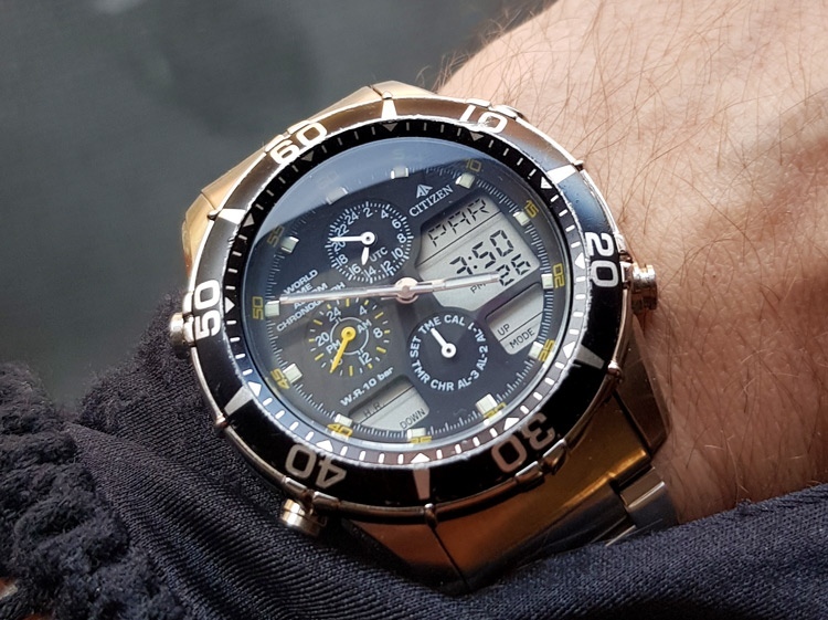 Citizen-C300-0-lo.jpg.734fb7954570db30adf6bc809f943fc9.jpg