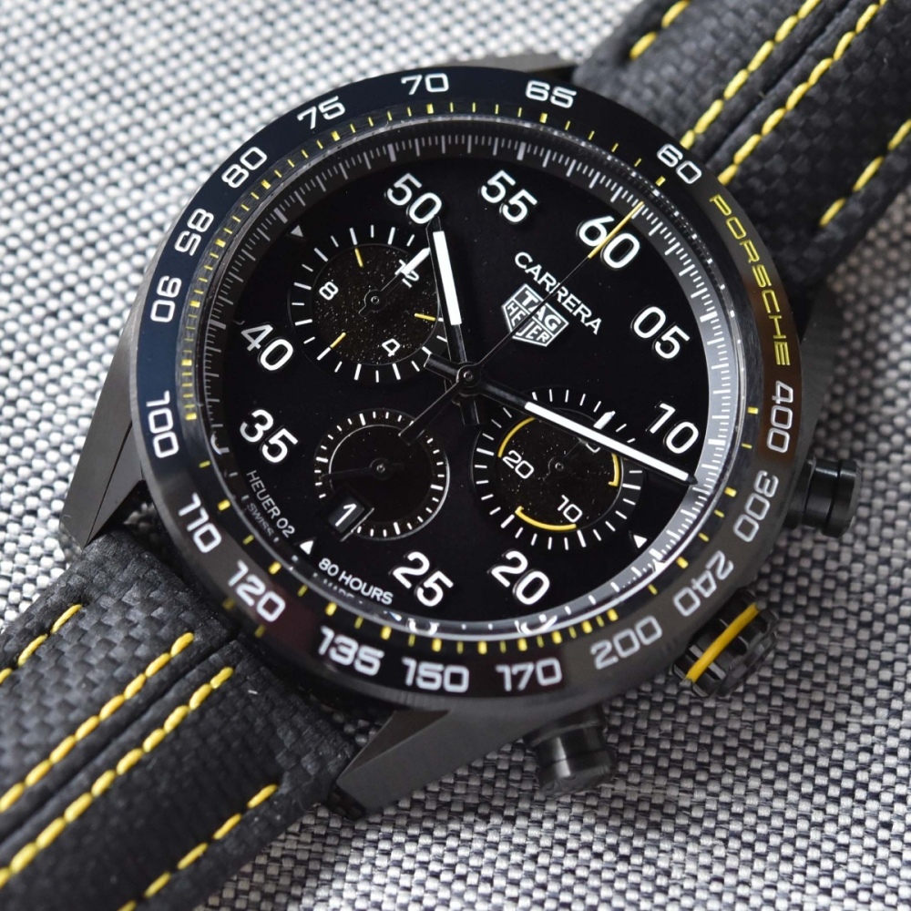 TAG-Heuer-Carrera-x-Porsche-Limited-Edition-Black-and-yellow-CBN2A1H.FC6512-hands-on-watches-and-wonders-2022-4.jpg