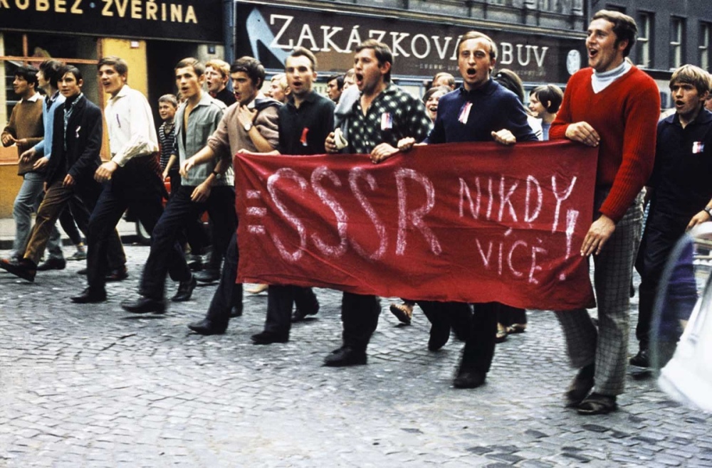 Soviet_Invasion_Prague_Spring (10).jpg