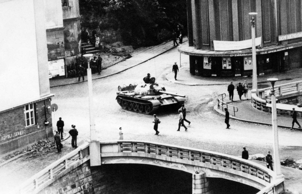 Soviet_Invasion_Prague_Spring (3).jpg