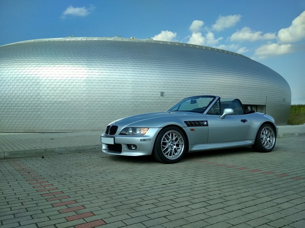 BMWZ3.jpg