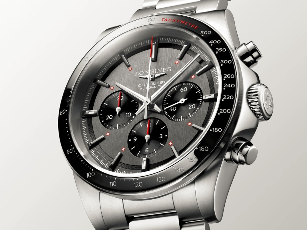 Longines-Conquest-Chrono-Ski-Edition-angle-2_2048x2048-ezgif.com-webp-to-jpg-converter.jpg