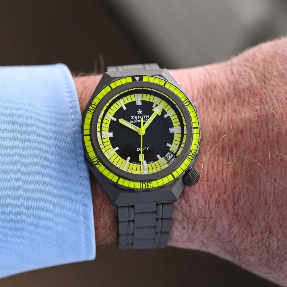 Zenith-Defy-Revival-Diver-Shadow-microblasted-titanium-review-1.jpg
