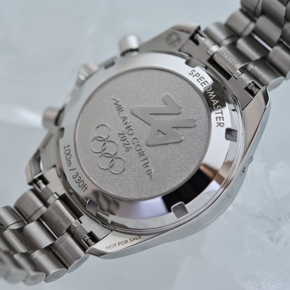 Omega-Speedmaster-Milano-Cortina-2026-38mm-Automatic-olympic-winter-games-white-dial-review-11.jpg